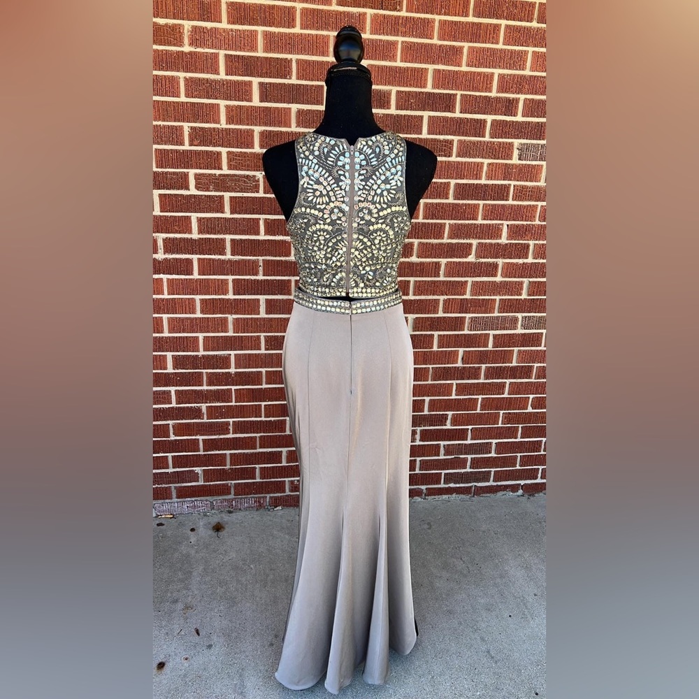 Madison James size 4 2 piece, pewter gray, worn once - Picture 3 of 3